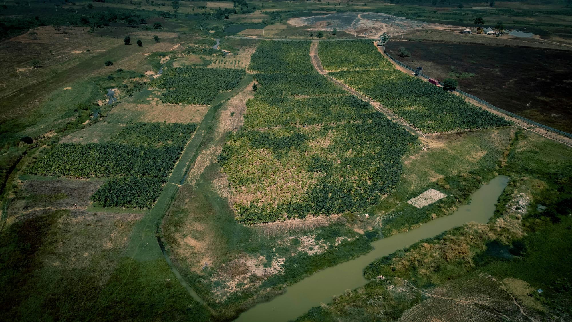 Large-scale flood hazard assessment